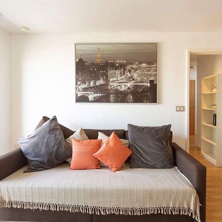 Room With Private Bathroom In A Modern Two Bedroom Two Bathroom Flat London Exterior foto